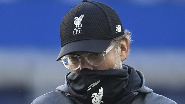 Manažer fotbalového Liverpoolu Jürgen Klopp po derby s Evertonem. Manažer fotbalového Liverpoolu Jürgen Klopp po derby s Evertonem.