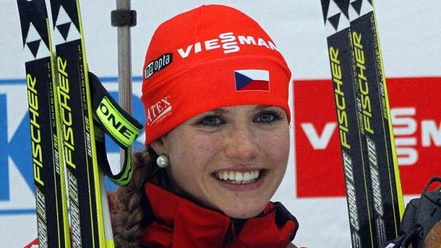 Úspěšná a krásná... Gabriela Soukalová na stupních vítězů v Pokljuce. Úspěšná a krásná... Gabriela Soukalová na stupních vítězů v Pokljuce.