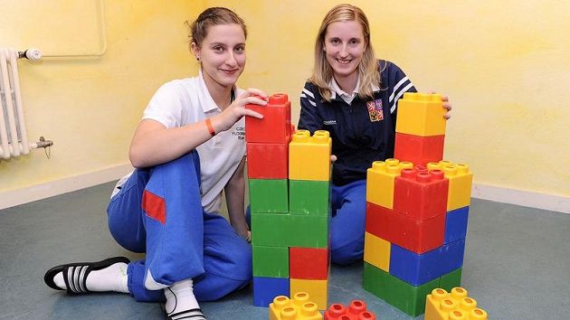 V dětství Kamila (vlevo) a Adéla Bočanovy hrami moc času netrávily, jedničkou byl pro ně florbal. V dětství Kamila (vlevo) a Adéla Bočanovy hrami moc času netrávily, jedničkou byl pro ně florbal.