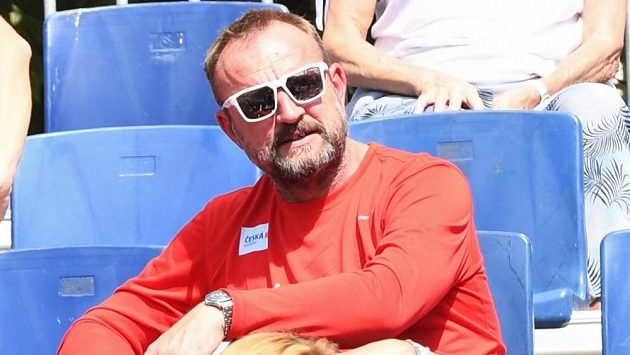 Bývalý mistr světa a světový rekordman v desetiboji Tomáš Dvořák v září po deseti letech opustí funkci šéftrenéra české atletické reprezentace. Bývalý mistr světa a světový rekordman v desetiboji Tomáš Dvořák v září po deseti letech opustí funkci šéftrenéra české atletické reprezentace.