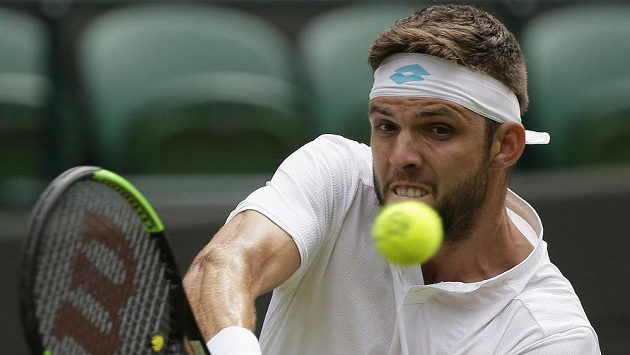 Jiří Veselý v bitvě 1. kola Wimbledonu. Jiří Veselý v bitvě 1. kola Wimbledonu.