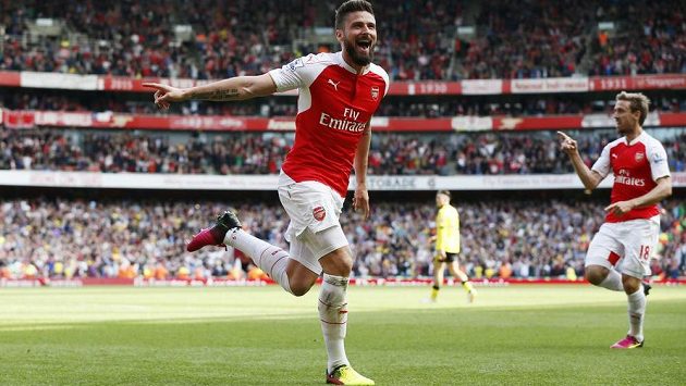 Útočník Arsenalu Olivier Giroud zaznamenal v závěrečném kole Premier League proti Villans hattrick. Útočník Arsenalu Olivier Giroud zaznamenal v závěrečném kole Premier League proti Villans hattrick.