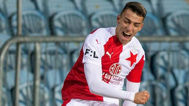Petar Musa ze Slavie slaví gól v Opavě. Petar Musa ze Slavie slaví gól v Opavě.