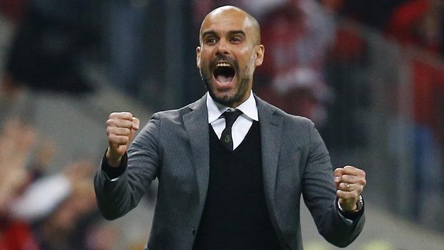 Nadšený kouč mnichovského celku Josep Guardiola. Nadšený kouč mnichovského celku Josep Guardiola.