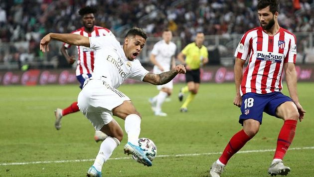 Mariano (v bílém) z Realu v utkání proti Atlétiku Madrid. Mariano (v bílém) z Realu v utkání proti Atlétiku Madrid.