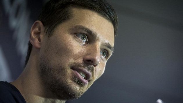Tomáš Záborský hovoří s novináři na předsezonní tiskové konferenci v Liberci. Tomáš Záborský hovoří s novináři na předsezonní tiskové konferenci v Liberci.