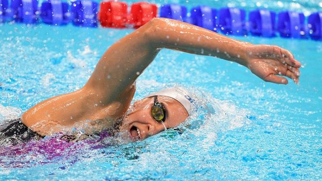 Barbora Závadová během rozplavby polohového závodu na 400 metrů. Barbora Závadová během rozplavby polohového závodu na 400 metrů.