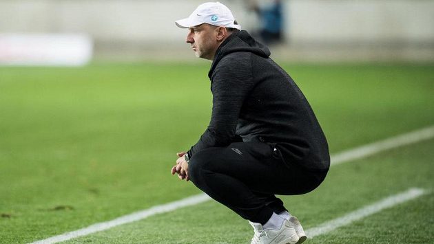 Liberecký trenér Jindřich Trpišovský během utkání se Slavií. Liberecký trenér Jindřich Trpišovský během utkání se Slavií.