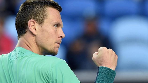 Tomáš Berdych během utkání se Španělem Bautistou Tomáš Berdych během utkání se Španělem Bautistou