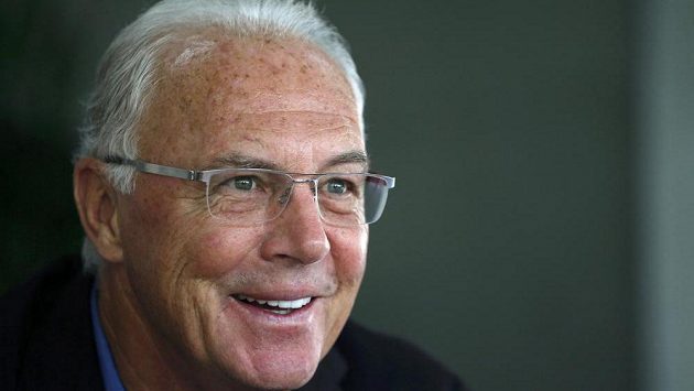 Franz Beckenbauer je vyšetřován etickou komisí FIFA kvůli podezření z korupce Franz Beckenbauer je vyšetřován etickou komisí FIFA kvůli podezření z korupce