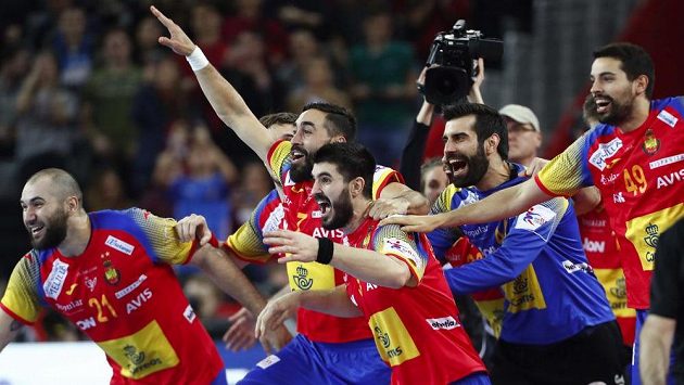 Je dobojováno! Házenkáři Španělska poprvé v historii získali zlato na ME. Je dobojováno! Házenkáři Španělska poprvé v historii získali zlato na ME.