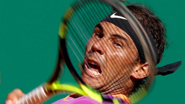 Rafael Nadal ze Španělska při utkání s Belgičanem Davidem Goffinem. Rafael Nadal ze Španělska při utkání s Belgičanem Davidem Goffinem.