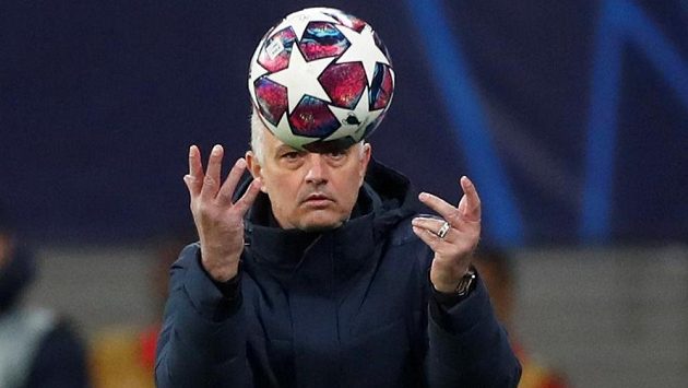Trenér Tottenhamu José Mourinho. Trenér Tottenhamu José Mourinho.