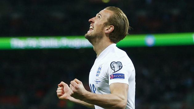 Mladý fotbalista Harry Kane zažívá neobyčejnou sezónu, a to na všech frontách. Mladý fotbalista Harry Kane zažívá neobyčejnou sezónu, a to na všech frontách.