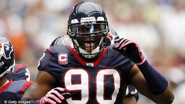 Mario Williams se stal hráčem Buffala Bills Mario Williams se stal hráčem Buffala Bills