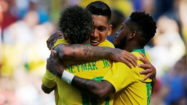 Fotbalisté Brazílie se pyšní historicky nejdelší vítěznou sérii na MS. Na šampionátech v roce 2002 a 2006 vyhráli jedenáct utkání v řadě. Fotbalisté Brazílie se pyšní historicky nejdelší vítěznou sérii na MS. Na šampionátech v roce 2002 a 2006 vyhráli jedenáct utkání v řadě.