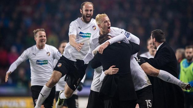 Udělá fotbalistům Plzně radost i dnešní los 3. předkola Ligy mistrů? Udělá fotbalistům Plzně radost i dnešní los 3. předkola Ligy mistrů?