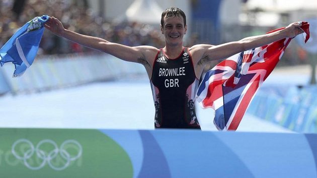 Brit Alistair Brownlee obhájil v Riu olympijský titul v triatlonu. Brit Alistair Brownlee obhájil v Riu olympijský titul v triatlonu.