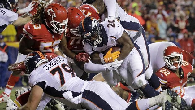 Duel Denver Broncos s Kansas City Chiefs. Duel Denver Broncos s Kansas City Chiefs.