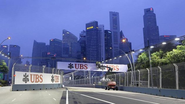 Víkendovou Velkou cenu Singapuru bude pilotům komplikovat špatná kvalita ovzduší. Víkendovou Velkou cenu Singapuru bude pilotům komplikovat špatná kvalita ovzduší.