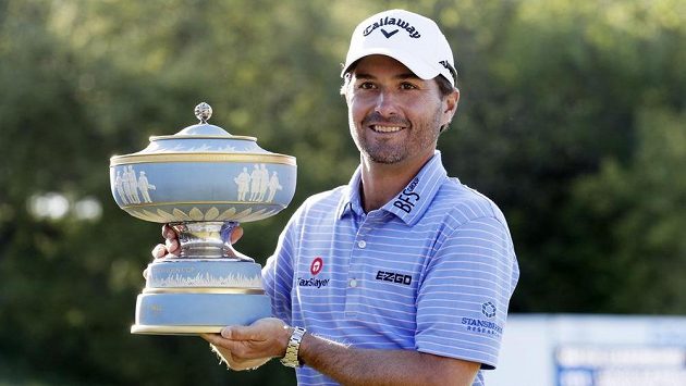 Před rokem odešel golfista Kevin Kisner z finále jamkové hry poražen, ale letos boj o titul zvládl a získal třetí titul na PGA Tour a první z kategorie World Golf Championships. Před rokem odešel golfista Kevin Kisner z finále jamkové hry poražen, ale letos boj o titul zvládl a získal třetí titul na PGA Tour a první z kategorie World Golf Championships.