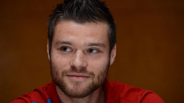 Obránce Ondřej Čelůstka na srazu české fotbalové reprezentace. Obránce Ondřej Čelůstka na srazu české fotbalové reprezentace.