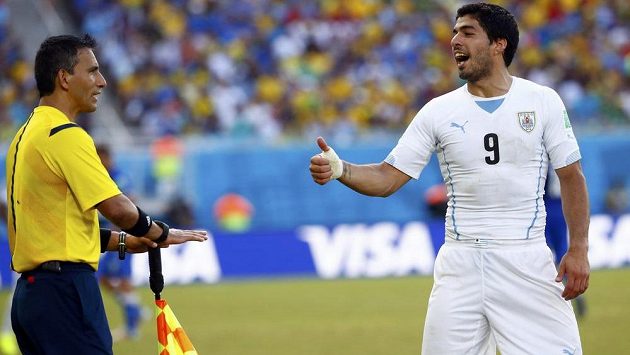 Skvělý, ale i problémový útočník - takový je Luis Suárez. Skvělý, ale i problémový útočník - takový je Luis Suárez.