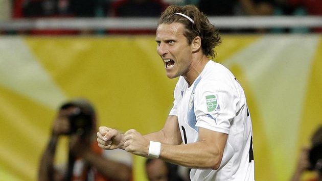 Kanonýr Uruguaye Diego Forlán. Kanonýr Uruguaye Diego Forlán.