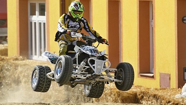 Víkend v Hrušovanech nad Jevišovkou byl hodně o adrenalinu. Víkend v Hrušovanech nad Jevišovkou byl hodně o adrenalinu.
