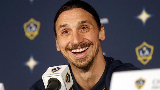 Zlatan Ibrahimovic už střílí góly za Los Angeles Galaxy. Zlatan Ibrahimovic už střílí góly za Los Angeles Galaxy.