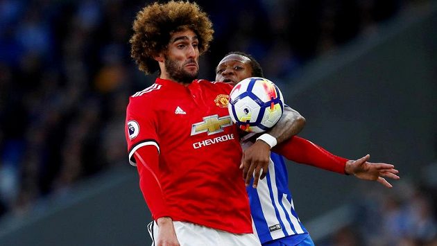 Belgický záložník Marouane Fellaini prodloužil během mistrovství světa smlouvu s Manchesterem United do roku 2020. Belgický záložník Marouane Fellaini prodloužil během mistrovství světa smlouvu s Manchesterem United do roku 2020.