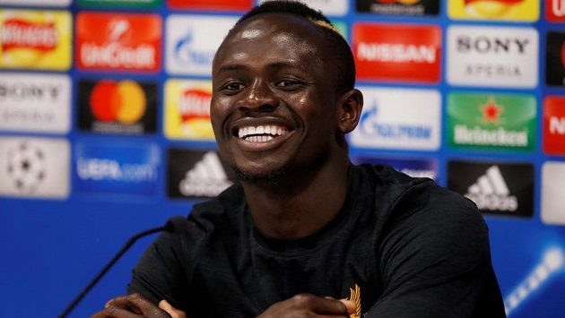 Sadio Mané z Liverpoolu z tiskové konference před finále LM. Sadio Mané z Liverpoolu z tiskové konference před finále LM.