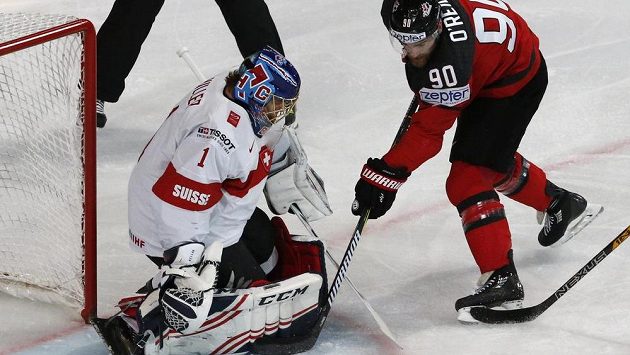 Kanada začala zostra se Švýcarskem, po semdi minutách vedla na MS 2:0, nakonec ale prohrála 2:3 po prodloužení. Kanada začala zostra se Švýcarskem, po semdi minutách vedla na MS 2:0, nakonec ale prohrála 2:3 po prodloužení.