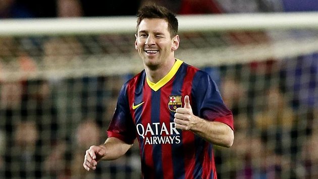 Lionel Messi se v Barceloně dočkal vylepšené smlouvy. Lionel Messi se v Barceloně dočkal vylepšené smlouvy.