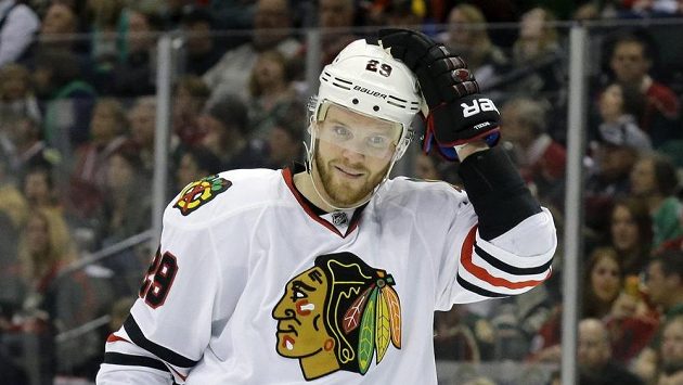 Bryan Bickell (29) na snímku z roku 2015. Bryan Bickell (29) na snímku z roku 2015.