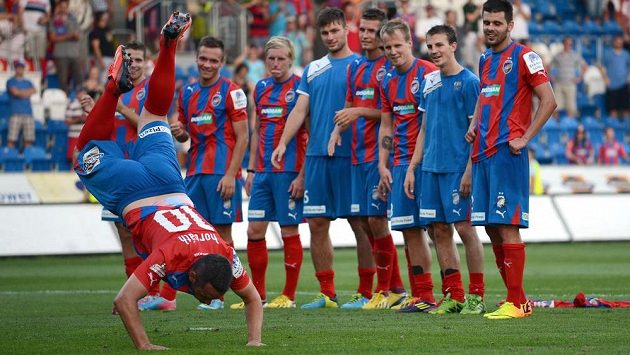 Plzeňákům je hej, Liga mistrů je blízko... Plzeňákům je hej, Liga mistrů je blízko...