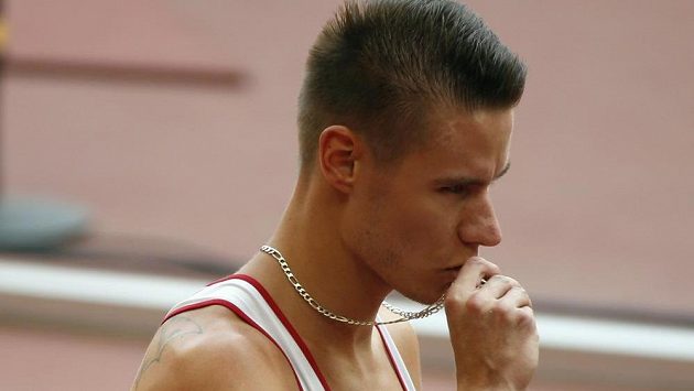 Pavel Maslák na MS v Pekingu před startem běhu na 400 metrů. Pavel Maslák na MS v Pekingu před startem běhu na 400 metrů.
