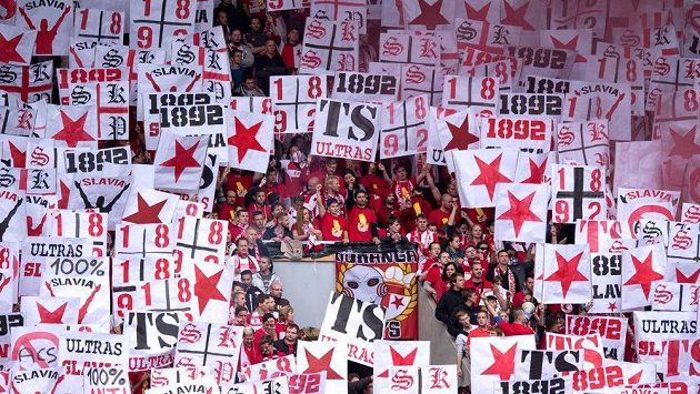 Choreo fanoušků Slavie - ilustrační foto Choreo fanoušků Slavie - ilustrační foto