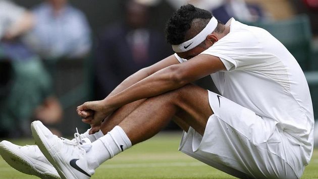 Nick Kyrgios během zápasu s Andym Murraym. Nick Kyrgios během zápasu s Andym Murraym.