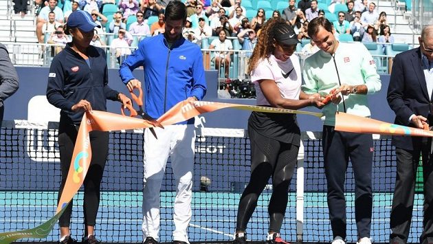 Naomi Ósakaová, Novak Djokovič, Serena Williamsová a Roger Federer. Naomi Ósakaová, Novak Djokovič, Serena Williamsová a Roger Federer.