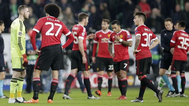 Fotbalisté Manchesteru United vstřebávají vyřazení z Ligy mistrů. Fotbalisté Manchesteru United vstřebávají vyřazení z Ligy mistrů.