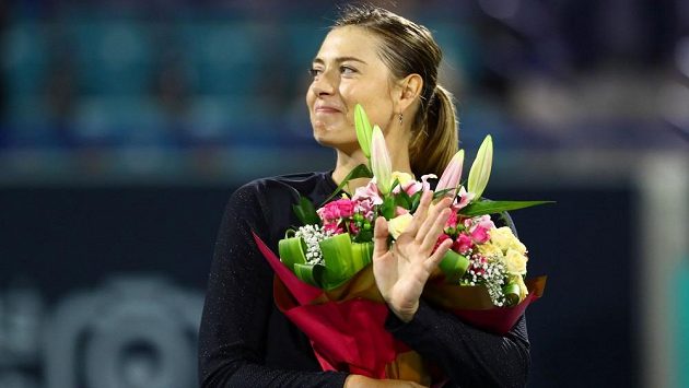 Maria Šarapovová na turnaji v Abu Zabí. Maria Šarapovová na turnaji v Abu Zabí.