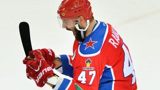 Alexandr Radulov se dodatečně raduje z vítězství v kanadském bodování KHL. Alexandr Radulov se dodatečně raduje z vítězství v kanadském bodování KHL.