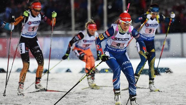 Veronika Vítková (vepředu) na MS v Kontiolahti. Veronika Vítková (vepředu) na MS v Kontiolahti.