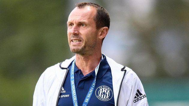 Trenér Sigmy Olomouc Radoslav Látal. Trenér Sigmy Olomouc Radoslav Látal.