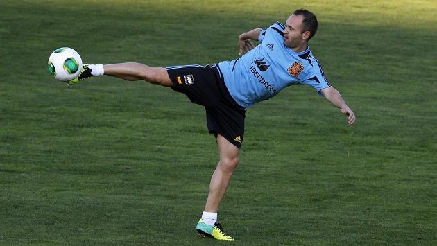 Andrés Iniesta na tréninku španělské reprezentace. Andrés Iniesta na tréninku španělské reprezentace.