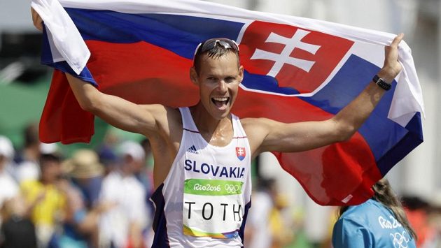 Slovenský chodec Matěj Tóth při vítězství na Olympijských hrách v roce 2016. Slovenský chodec Matěj Tóth při vítězství na Olympijských hrách v roce 2016.