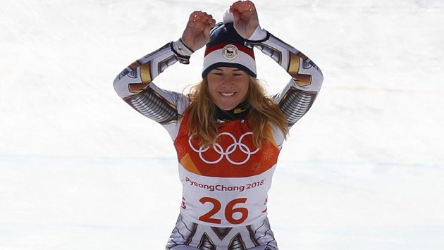 A šup na nejvyšší stupínek! Ester Ledecká je olympijskou šampiónkou v superobřím slalomu lyžařek. A šup na nejvyšší stupínek! Ester Ledecká je olympijskou šampiónkou v superobřím slalomu lyžařek.