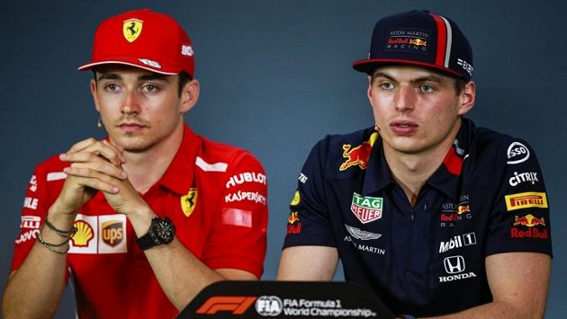 Charles Leclerc a Max Verstappen. Charles Leclerc a Max Verstappen.