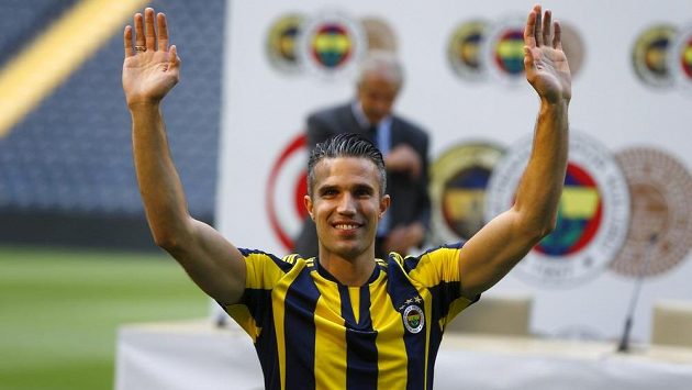 Dres Fenerbahce obléká i nizozemský hvězdný útočník Robin van Persie - ilustrační snímek Dres Fenerbahce obléká i nizozemský hvězdný útočník Robin van Persie - ilustrační snímek